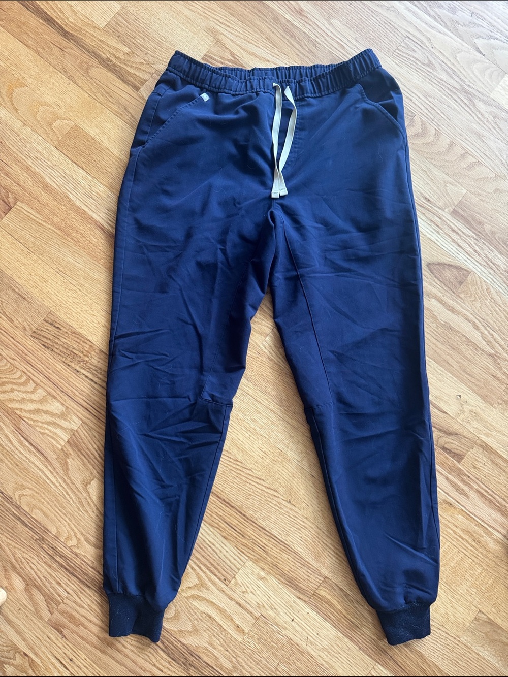 Men's navy scrubs, drawstring Figs, size M